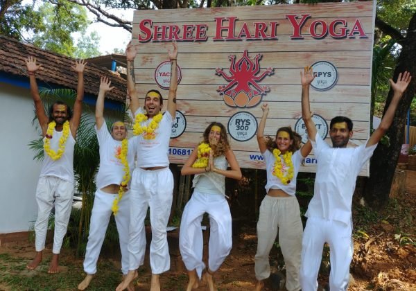 yeah-board-group | Yoga Teacher Training in India at Shree Hari School | Certified YTT course 300 our yttc group photo gokarna shree hari yoga school