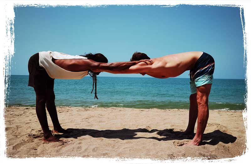 couple twin temple pose