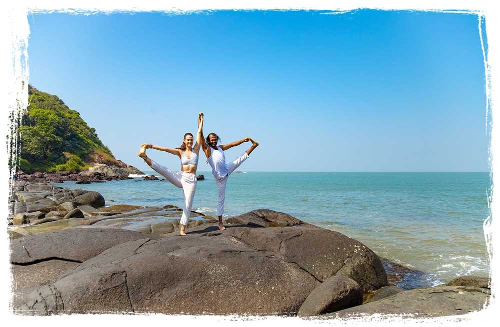 yogacouple | Yoga Teacher Training in India at Shree Hari School | Certified YTT course Double Dance Pose