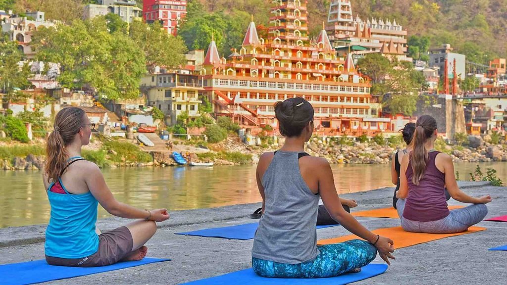 rishikesh yoga practice ganga