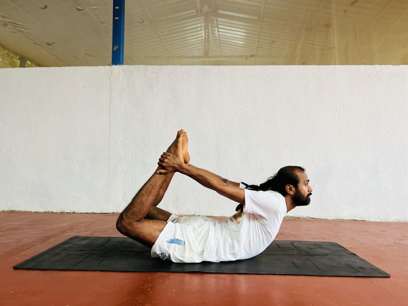 Dhanurasana
