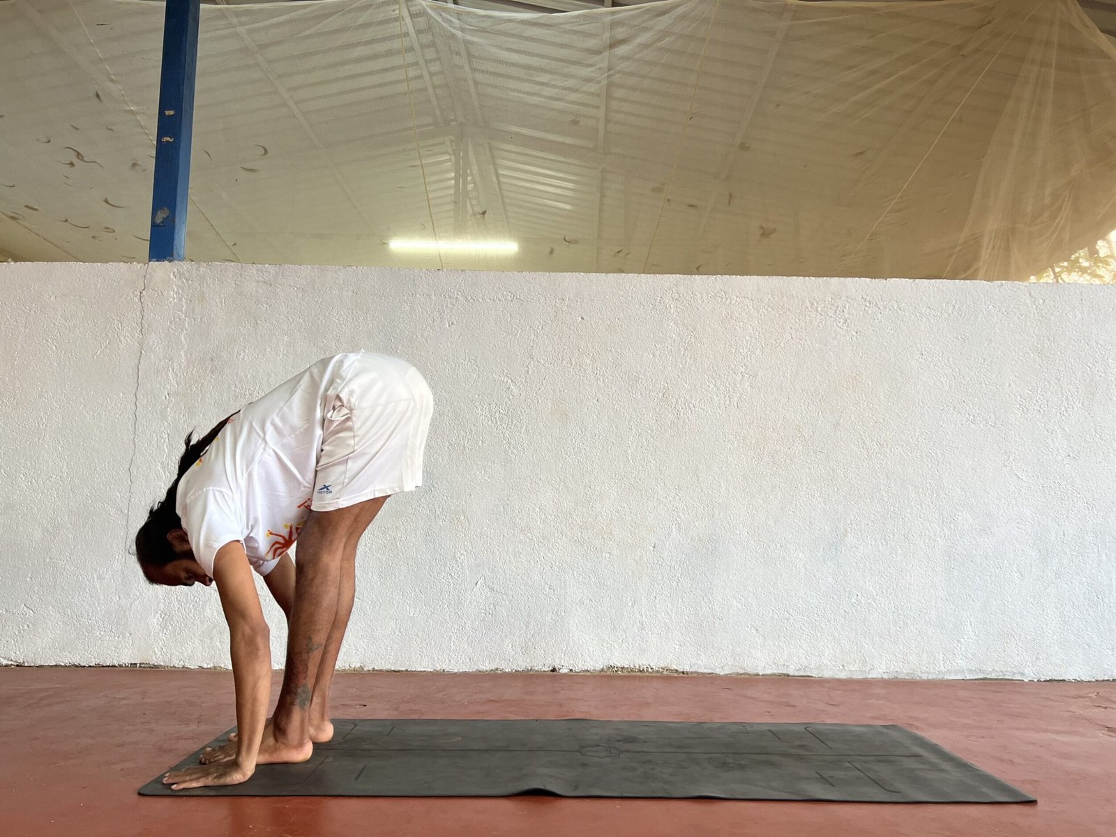 PADANGUSTHASANA